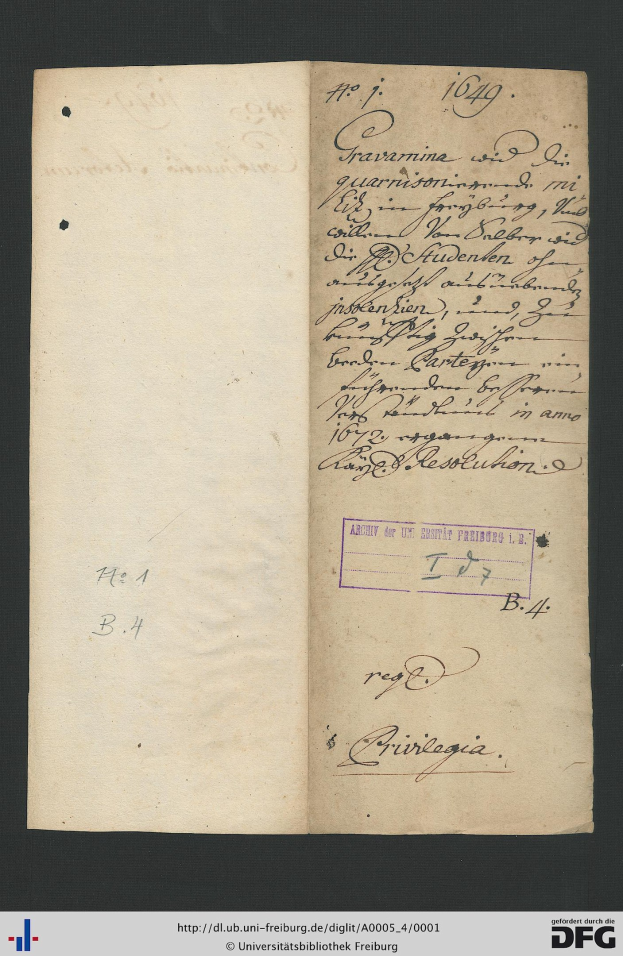 Offenes Buch mit handgeschriebenem Text auf seinen Seiten, wahrscheinlich ein Dokument aus der Bundesrepublik Deutschland, mit Wasserzeichen am unteren Rand.