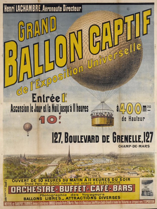 Plakatankündigung des großen Ballonfahren auf der Weltausstellung 1889, mit Heißluftballons, Gebäuden, Bäumen und Himmel mit Text über das Ereignis.