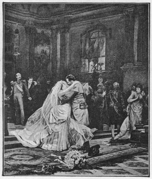 Schwarz-weiß-Foto einer Braut und eines Bräutigams, die sich vor einer Menge umarmen und küssen, mit einem Blumenstrauß auf dem Boden und einer fensterumrandeten Wand im Hintergrund.