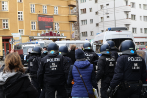 POL-WES: Dinslaken - Eine Person bei Streit nach Fußballspiel verletzt