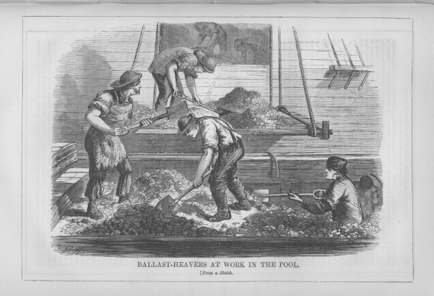 Schwarzes und weiße Bild von Menschen, die in einem Pool arbeiten, einige halten Schaufeln, mit dem Text "Ballast-Heavens bei der Arbeit im Pool" unten.