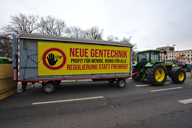 GER: Highway Police Report - A 57 - Neuss-Norf - Truck Driver Seriously Injured in Single-Vehicle Accident